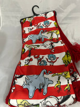 Load image into Gallery viewer, Elope Dr. Seuss Winter Hat &amp; Scarf Set
