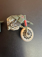 Load image into Gallery viewer, Jurassic Park The Lost World Dino-Snare Dirtbike with Carter Figure Incomplete
