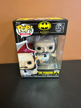 Load image into Gallery viewer, FUNKO POP BATMAN RETURNS THE PENGUIN 529
