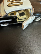 Load image into Gallery viewer, Sunnyside State Police 1/24 1957 Chevrolet Bel Air Preowned
