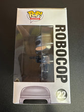 Load image into Gallery viewer, FUNKO POP ROBOCOP 22 BOX DAMAGE
