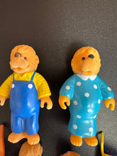 Load image into Gallery viewer, McDonald’s Berenstain Bears Toy Set of 4 Preowned Incomplete
