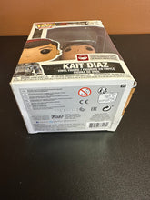 Load image into Gallery viewer, FUNKO POP GEARS OF WAR KAIT DIAZ 475 BOX DMG
