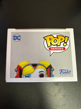 Load image into Gallery viewer, FUNKO POP DC HARLEY QUINN WITH PIZZA 452
