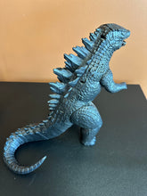 Load image into Gallery viewer, Bandai Godzilla Atomic Roar 11” Preowned Figure Works!
