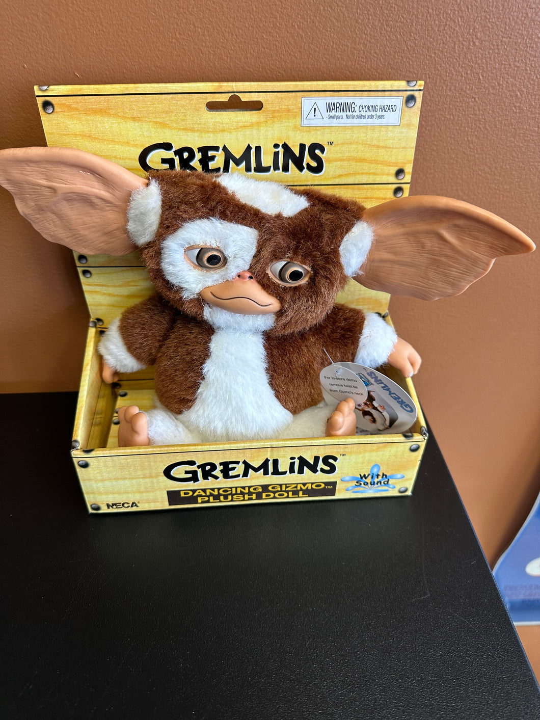 NECA Gremlins Dancing Gizmo Plush 8” Doll with Sound