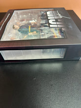 Load image into Gallery viewer, DIAMOND SELECT TOYS JEAN-CLAUDE VAN DAMME IN BLUE GI DELUXE FIGURE OPEN BOX
