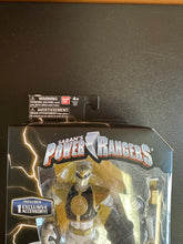 Load image into Gallery viewer, BANDAI SABAN’S POWER RANGERS LEGACY COLLECTION WHITE RANGER FIGURE
