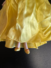 Load image into Gallery viewer, Franklin Mint Heirloom Dolls Snow White 13” Preowned Broken Figure
