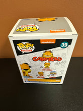 Load image into Gallery viewer, FUNKO POP GARFIELD WITH LASAGANA 39
