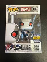 Load image into Gallery viewer, FUNKO POP MARVEL SPIDER-MAN(BUG-EYES ARMOR) 2022 WINTER CONV. 1067
