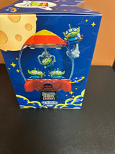 Load image into Gallery viewer, D-STAGE DELUXE TOY STORY ALIENS ROCKET STATUE DS-031
