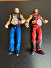 Load image into Gallery viewer, WWE Elite Summerslam Dean Ambrose &amp; Seth Rollins 2011 Tag Team Loose Figures
