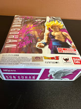 Load image into Gallery viewer, S.H.Figuarts DRAGONBALL Z SUPER SAIYAN SON GOHAN SIGNED STEPHANIE NADOLNY NO COA
