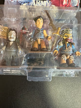 Load image into Gallery viewer, MEZCO MEZ-ITZ ARMY OF DARKNESS FIGURES BUBBLE SEPERATING
