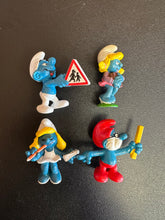 Load image into Gallery viewer, Schleich Peyo School Smurfs 2” Figures Lot of 4
