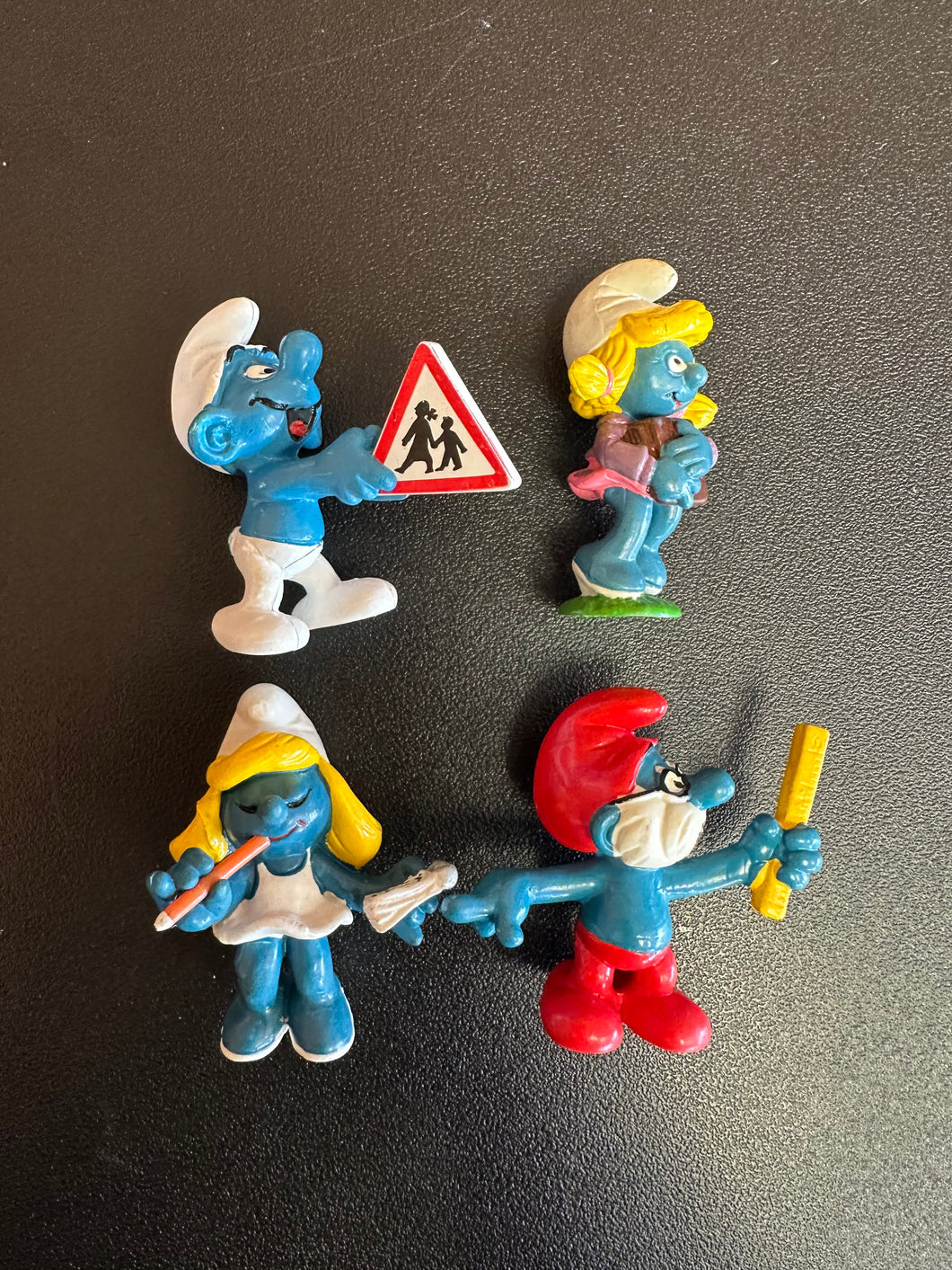 Schleich Peyo School Smurfs 2” Figures Lot of 4