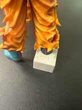 Load image into Gallery viewer, DAMAGED Dragon Ball Z Xenoverse 2 Super Masters Stars Piece Son Goku Figure Statue SEE PICS/READ
