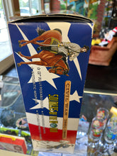 Load image into Gallery viewer, Soldiers of the World Civil War N.C.O. U.S. Cavalry Union Soldier 12” with Horse in Box
