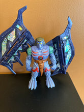 Load image into Gallery viewer, Gargoyles 1996 Hard Wired Goliath Figure with Wings and Tail Preowned Incomplete
