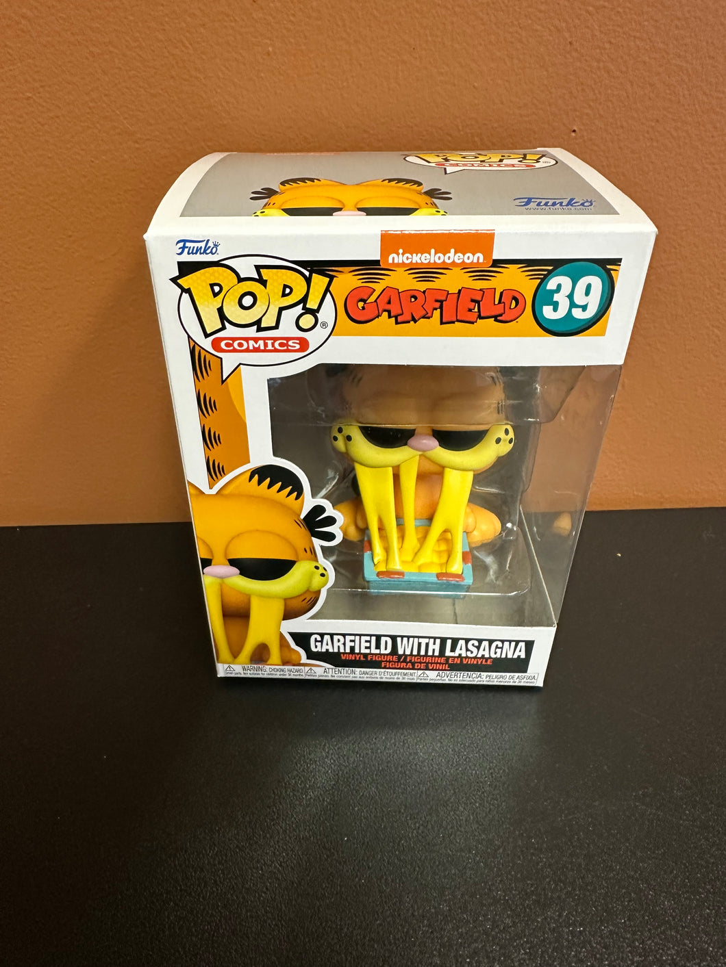 FUNKO POP GARFIELD WITH LASAGANA 39