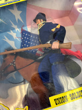 Load image into Gallery viewer, Soldiers of the World Civil War N.C.O. U.S. Cavalry Union Soldier 12” with Horse in Box
