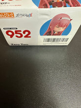 Load image into Gallery viewer, GOOD SMILE NENDOROID 952 ZERO TWO FIGURE PREOWNED
