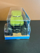 Load image into Gallery viewer, Hot Wheels Marvel Hulk Monster Truck 1/24 Scale

