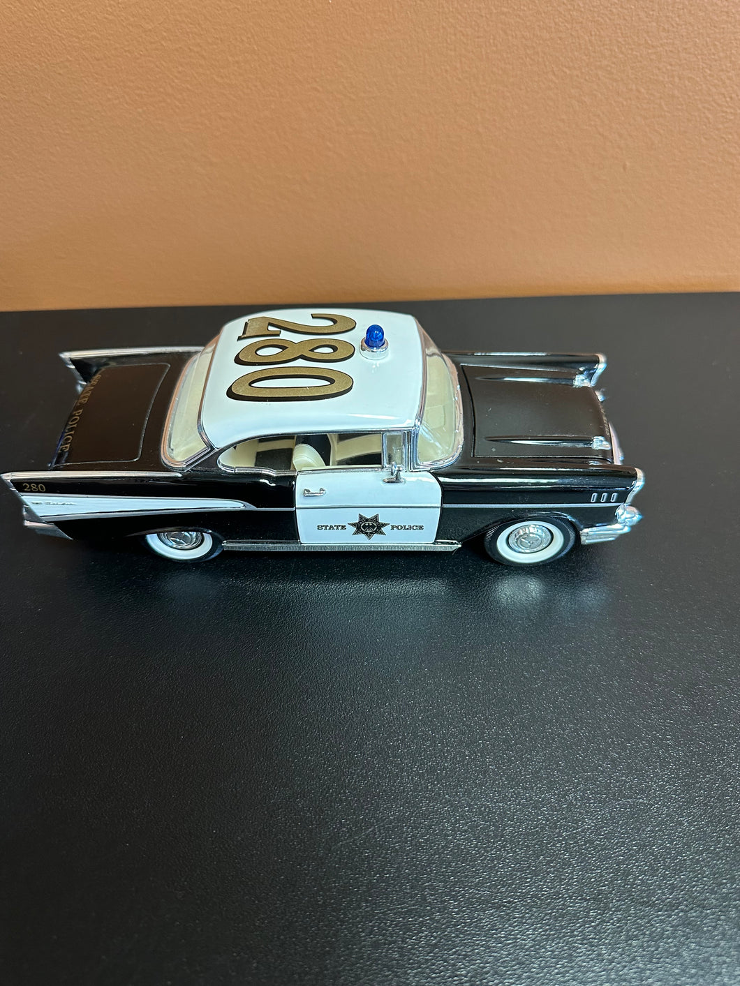 Sunnyside State Police 1/24 1957 Chevrolet Bel Air Preowned