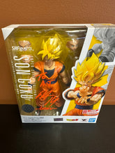 Load image into Gallery viewer, S.H.Figuarts DRAGONBALL Z SS FULLPOWER SON GOKU SIGNED Peter Kelamis NO COA
