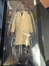 Load image into Gallery viewer, HALLOWEEN (1978) - DR.LOOMIS 1:6 SCALE FIGURE
