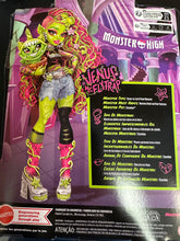 Load image into Gallery viewer, Monster High Venus McFlytrap with Chewlian 2023
