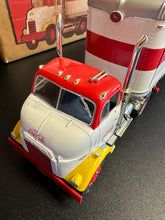 Load image into Gallery viewer, ERTL 1954 GMC COCA-COLA TRACTOR-TRAILER w/GREAT DANE TRAILER 1:25 SCALE PREOWNED
