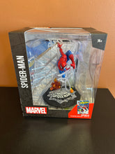 Load image into Gallery viewer, Mcfarlane Toys Marvel Spider-Man 1:10 Scale Posed Figure
