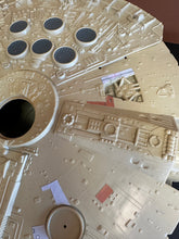 Load image into Gallery viewer, Kenner 1979 Star Wars Millennium Falcon Incomplete See Details
