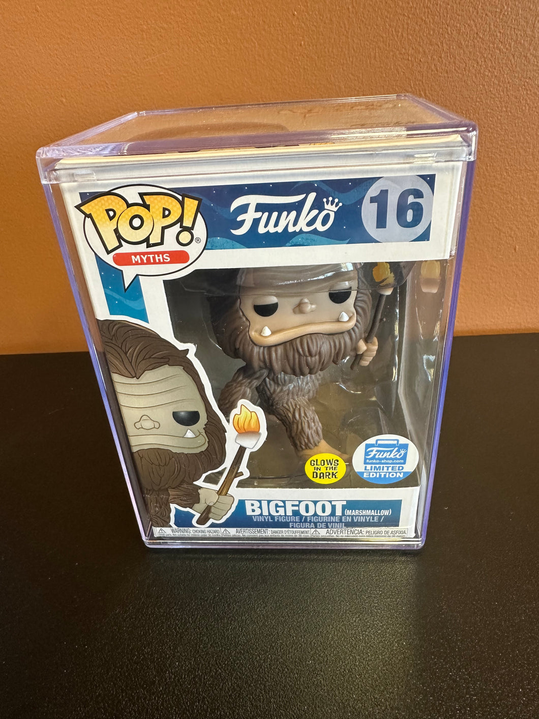 FUNKO POP MYTHS BIGFOOT (MARSHMALLOW) GITD 16