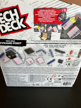 Load image into Gallery viewer, Tech Deck Pyramid Point with Finger Board
