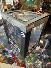 Load image into Gallery viewer, DIAMOND SELECT GALLERY MARVEL  X-MEN CYCLOPS PVC STATUE OPEN BOX DAMAGE
