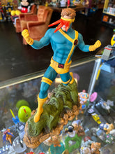 Load image into Gallery viewer, DIAMOND SELECT GALLERY MARVEL  X-MEN CYCLOPS PVC STATUE OPEN BOX DAMAGE
