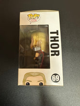 Load image into Gallery viewer, FUNKO POP MARVEL AVENGERS AGE OF ULTRON THOR 69 BOX DAMAGE
