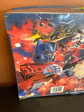 Load image into Gallery viewer, Tara Toy 1984 Transformers Collectors Case with Tray Preowned
