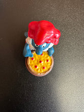 Load image into Gallery viewer, Schleich 1984 Peyo Pizza Papa Smurf  2” Figure
