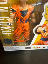 Load image into Gallery viewer, S.H.Figuarts DRAGONBALL Z SS FULLPOWER SON GOKU SIGNED Peter Kelamis NO COA
