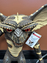 Load image into Gallery viewer, GREMLINS - EVIL GREMLIN PUPPET PROP
