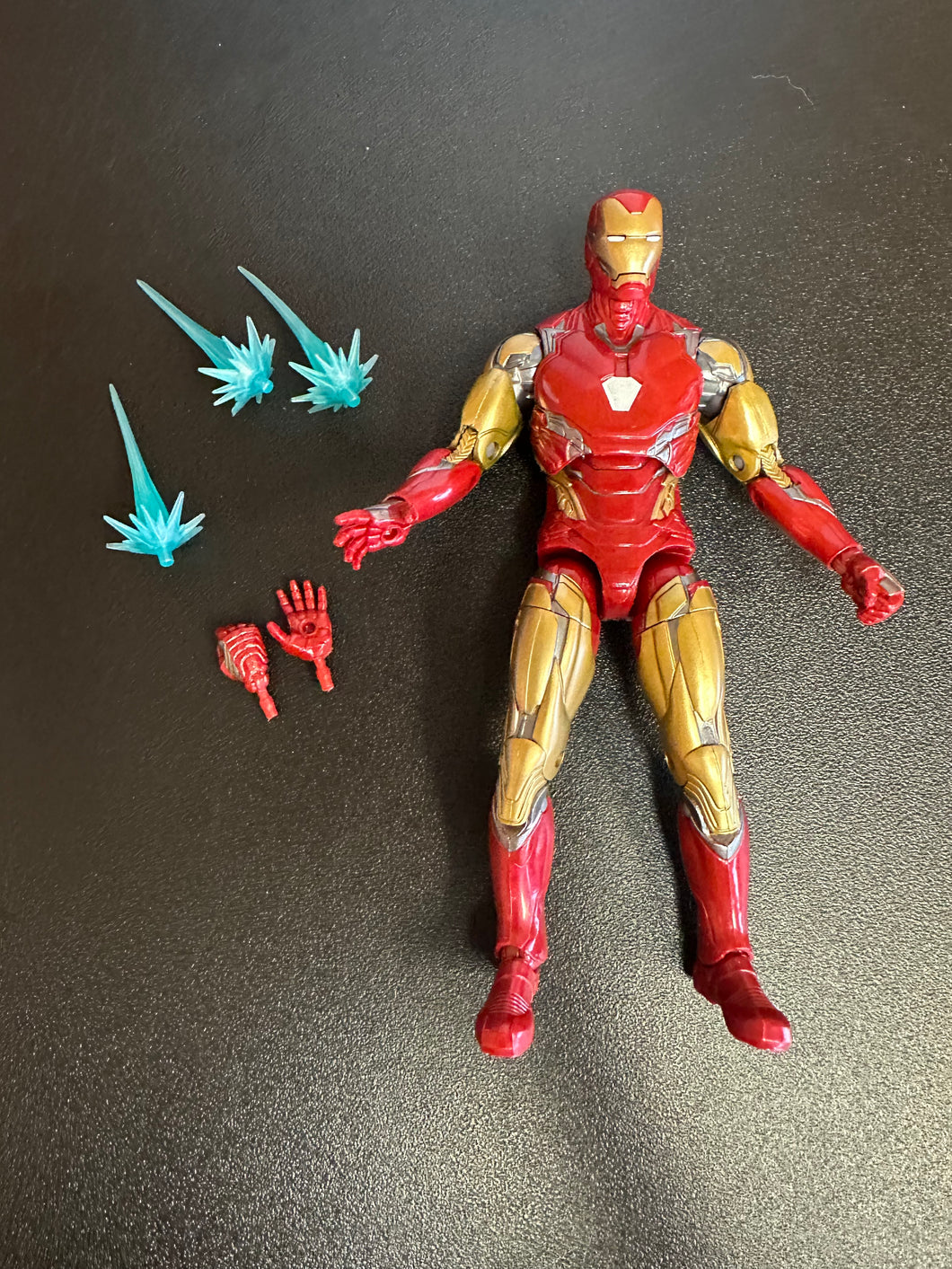 HASBRO MARVEL STUDIOS LEGENDS IRON MAN MARK LXXXV AVENGERS: ENDGAME LOOSE PREOWNED FIGURE