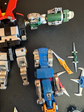 Load image into Gallery viewer, KNOCK OFF Fantasy Jewel Voltron KO Preowned Figure Broken Tail
