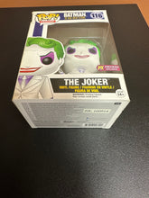 Load image into Gallery viewer, FUNKO POP BATMAN THE DARK KNIGHT RETURNS THE JOKER PX 116 BOX DAMAGE
