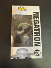 Load image into Gallery viewer, FUNKO POP DISNEY DARK WING DUCK NEGATRON GITD 2017 CONV. 300 BOX DAMAGE
