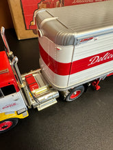 Load image into Gallery viewer, ERTL 1954 GMC COCA-COLA TRACTOR-TRAILER w/GREAT DANE TRAILER 1:25 SCALE PREOWNED
