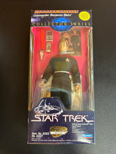 Load image into Gallery viewer, Playmates Collector Series Star Trek Commander Benjamin Sisko Figure Command Edition Box Damage
